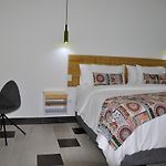 Hlu Hoteles